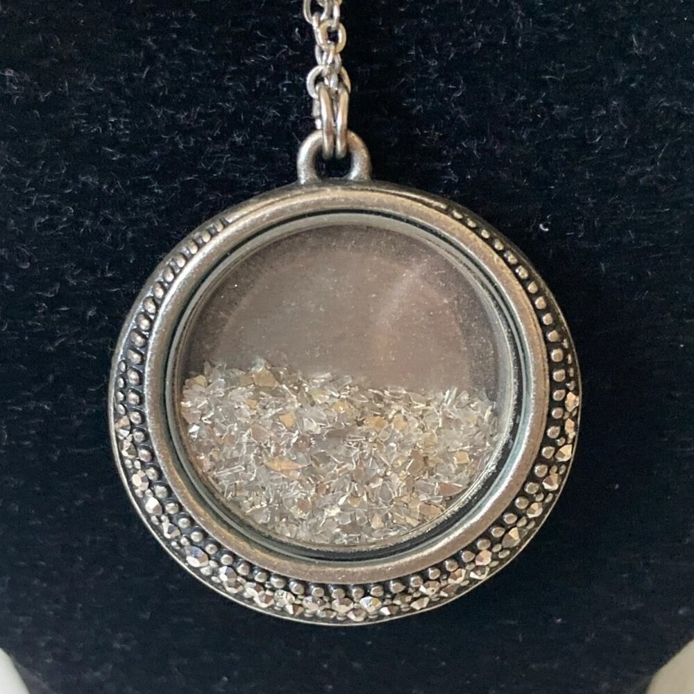 Vintage American Eagle Outfitters aeo Crystal Pendant Necklace Silver tone Chain - Picture 6 of 6